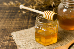 فوائد العسل و القيمة الغذائية للعسل و السعرات الحرارية للعسل